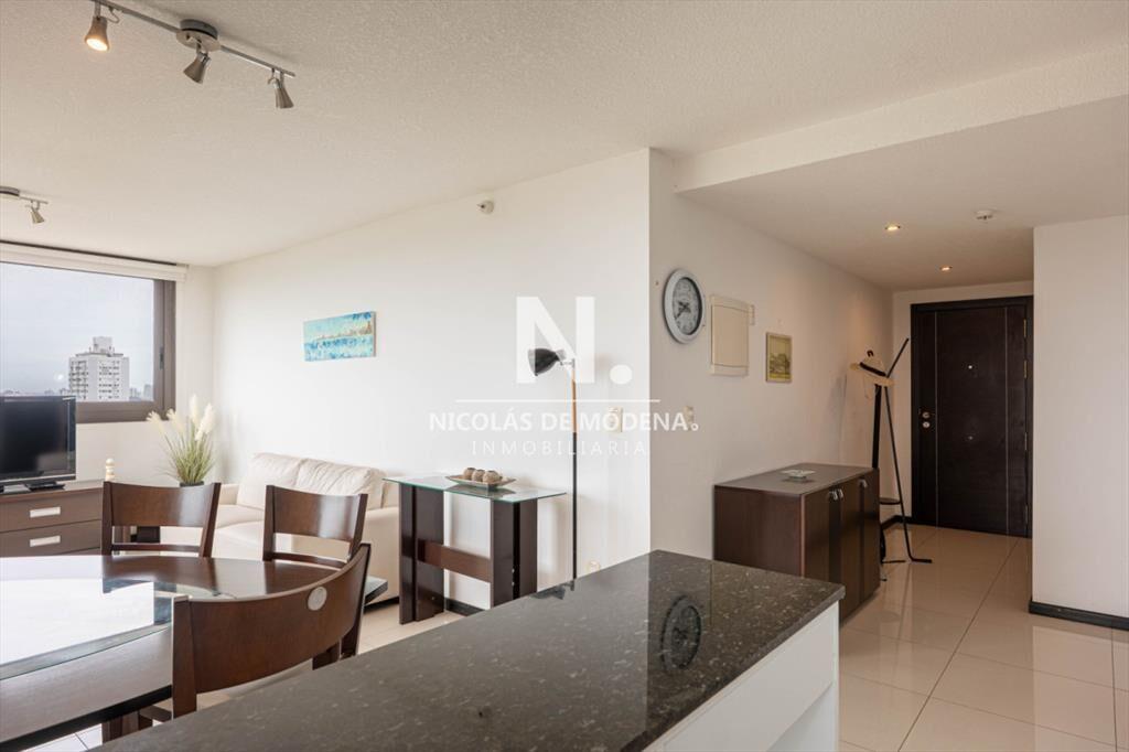 Apartamento en Venta, 2 Dormitorios - Punta del