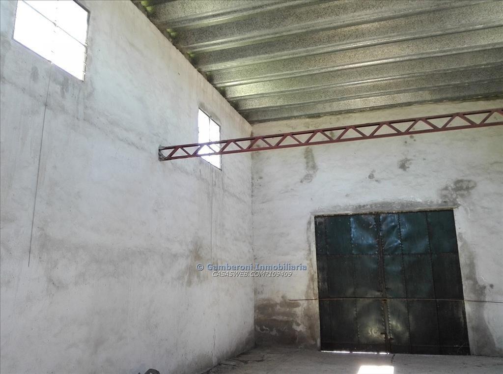 Casa y depósito alquilados. Ideal para renta