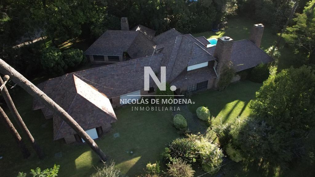 Hermosa mansión en Golf de 6 dormitorios , Punta del Este