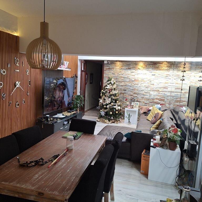 Venta casa 4 dormitorios, 3 baños c/garage