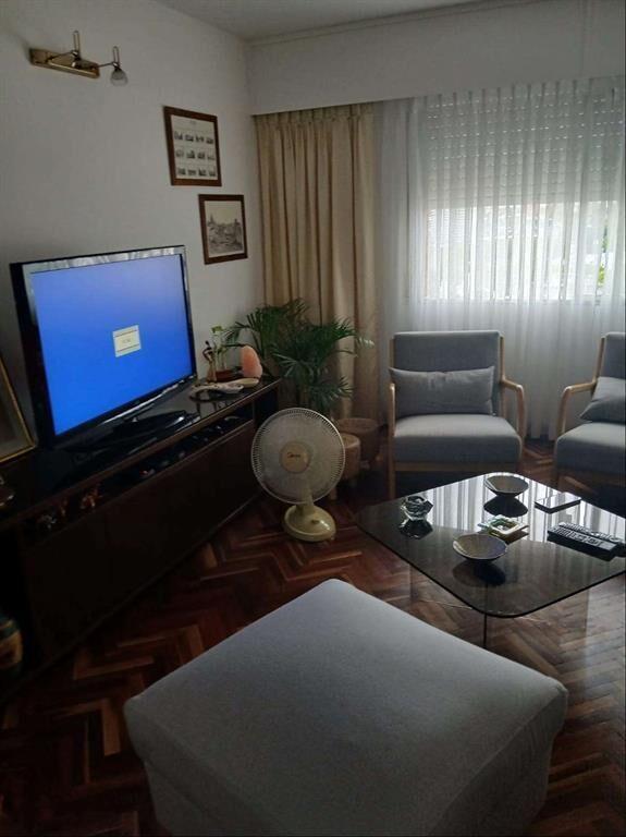 HERMOSO APARTAMENTO A METROS DE RAMBLA 4 dormitorios 2 baño