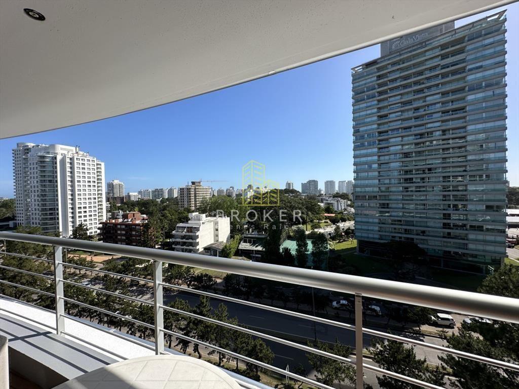 Venta de departamento de dos dormitorios en 360,