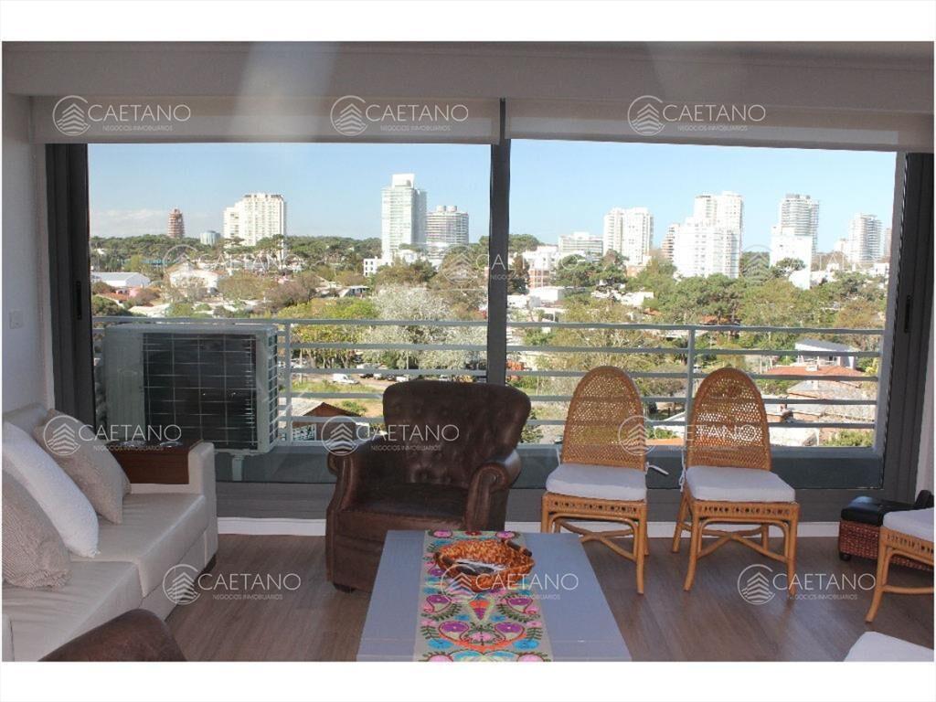 edificio en segunda linea de playa mansa