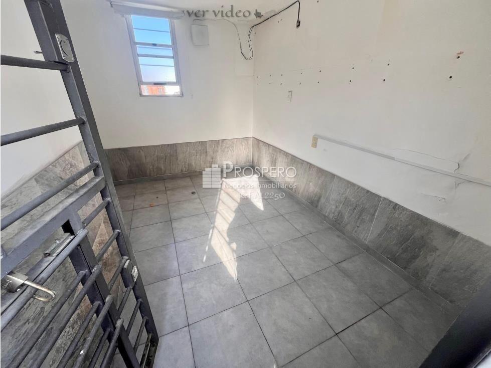 AL2250/1 venta casa 4 dorm Bella Vista/Parrillero