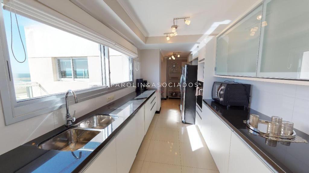 Excelente apartamento en venta en Torre Lobos,