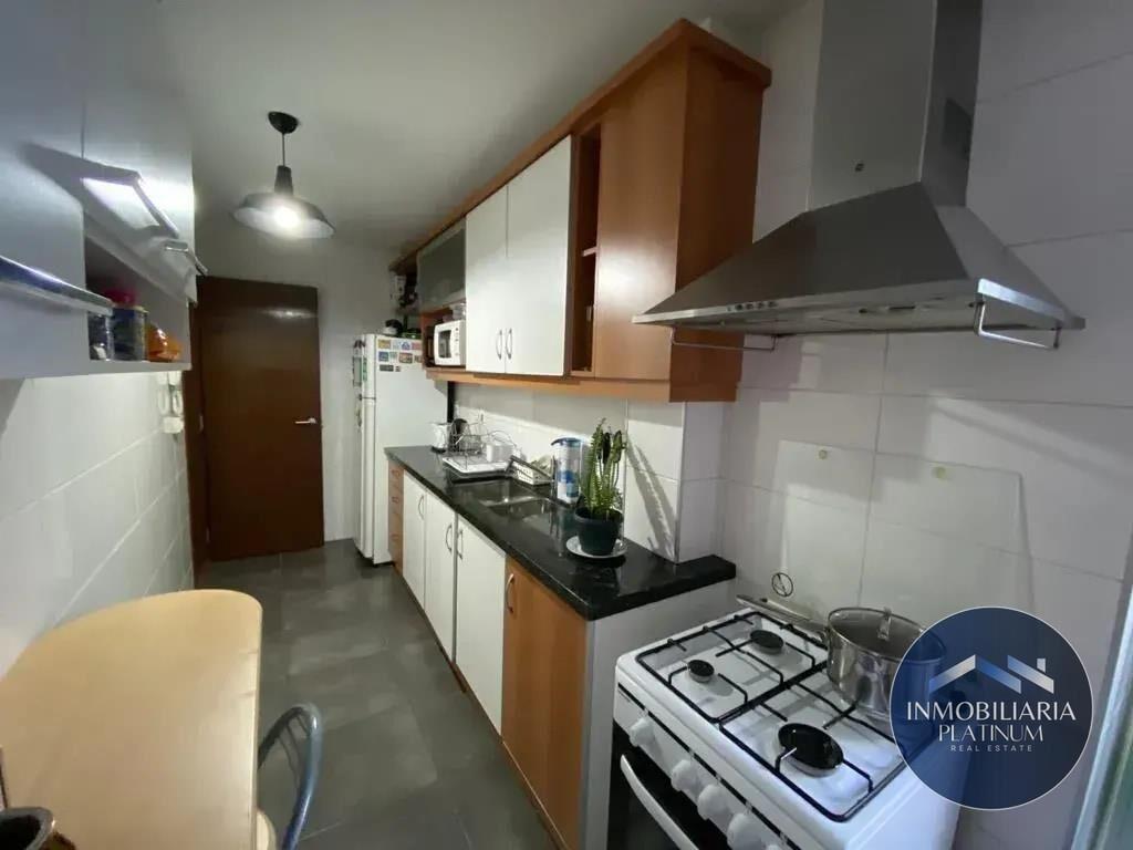 Apartamento en Punta Carretas | 2 Dormitorios, Cochera y...