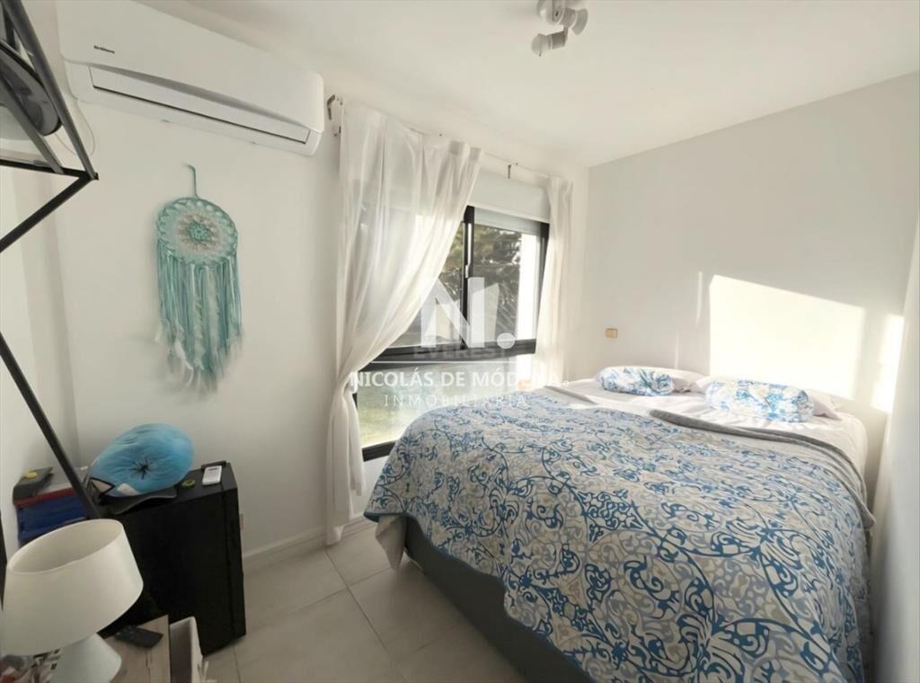 En venta apartamento duplex en Playa Brava, con