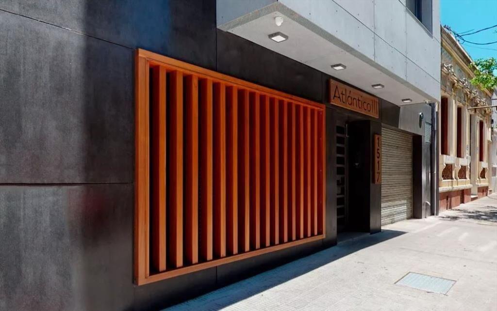 VENTA-LOCAL COMERCIAL Y OFICINA- mts 18 de JULIO