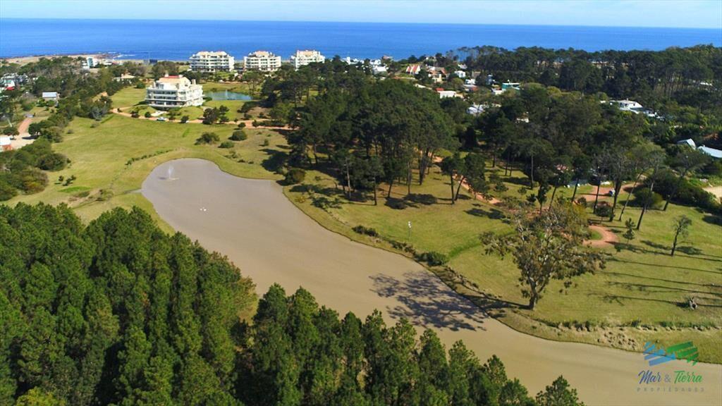 Venta de terreno en playa mansa parada 40 punta