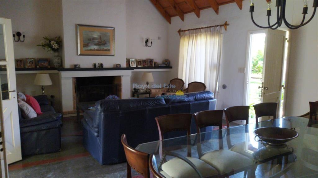 Casa en Venta de 3 Dormitorios en Punta del este