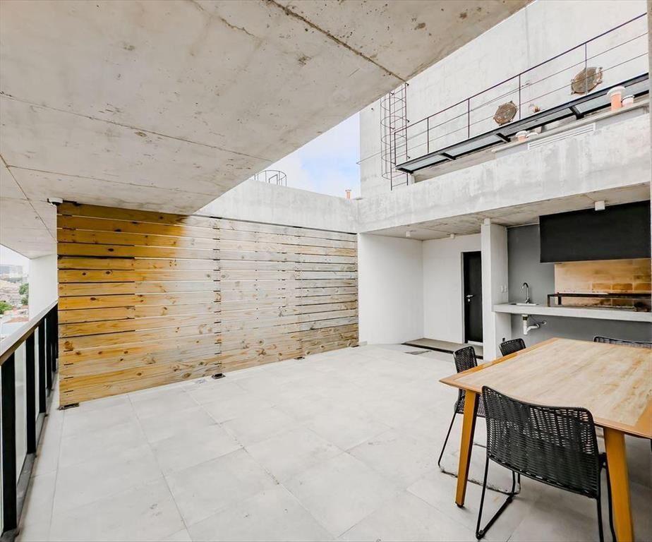 VENTA APARTAMENTO AV. LIBERTADOR 1 DORM CON PATIO