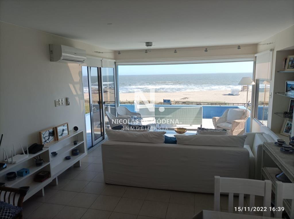 Apartamento en venta con vista al mar en de 2