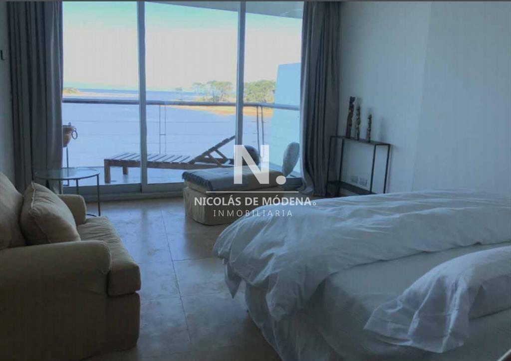Hermoso apartamento de 3 dormitorios!