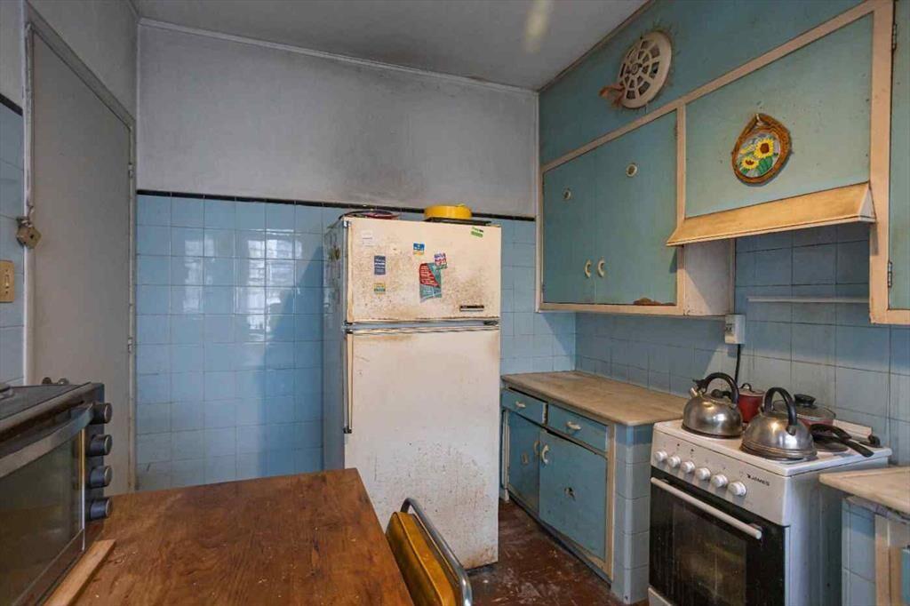 Venta PU Casa y Apto en Pocitos con garaje y fondo