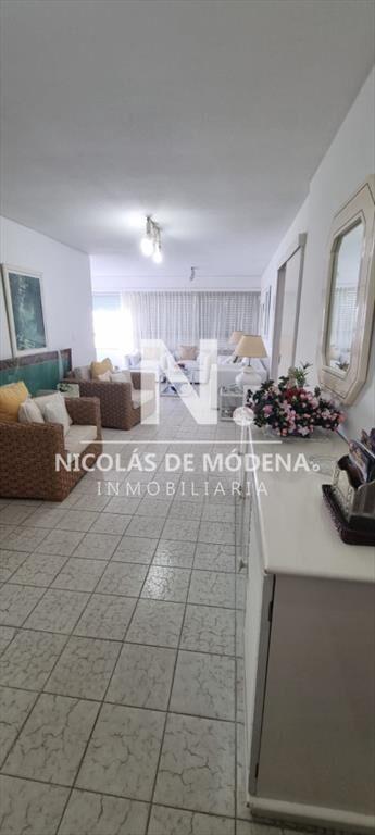 Apartamento en peninsula de 2 dormitorios en venta.
