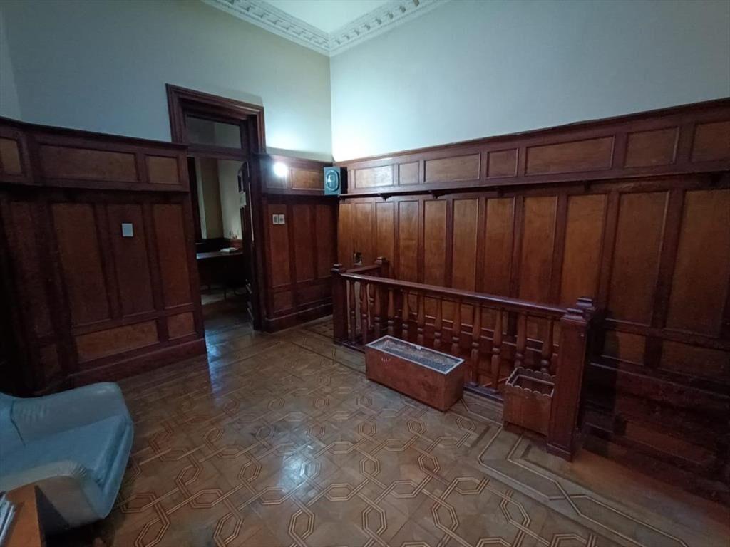 Rio Negro y San Jose , casa de 176 m2 , distribuída en dos