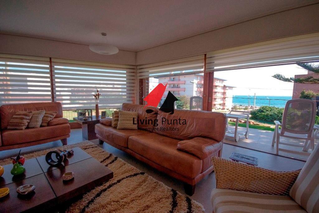 Casa en Punta del Este, playa mansa, 4 , piscina
