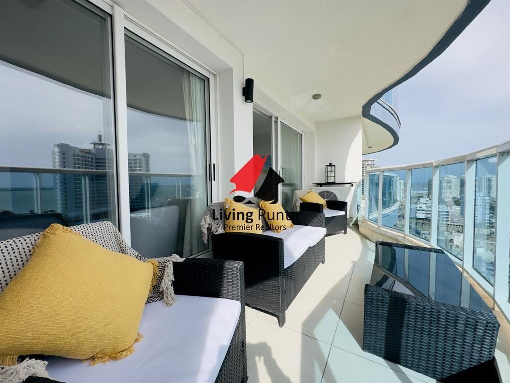 Venta de apartamento de 2 dormitorios Playa mansa con parri