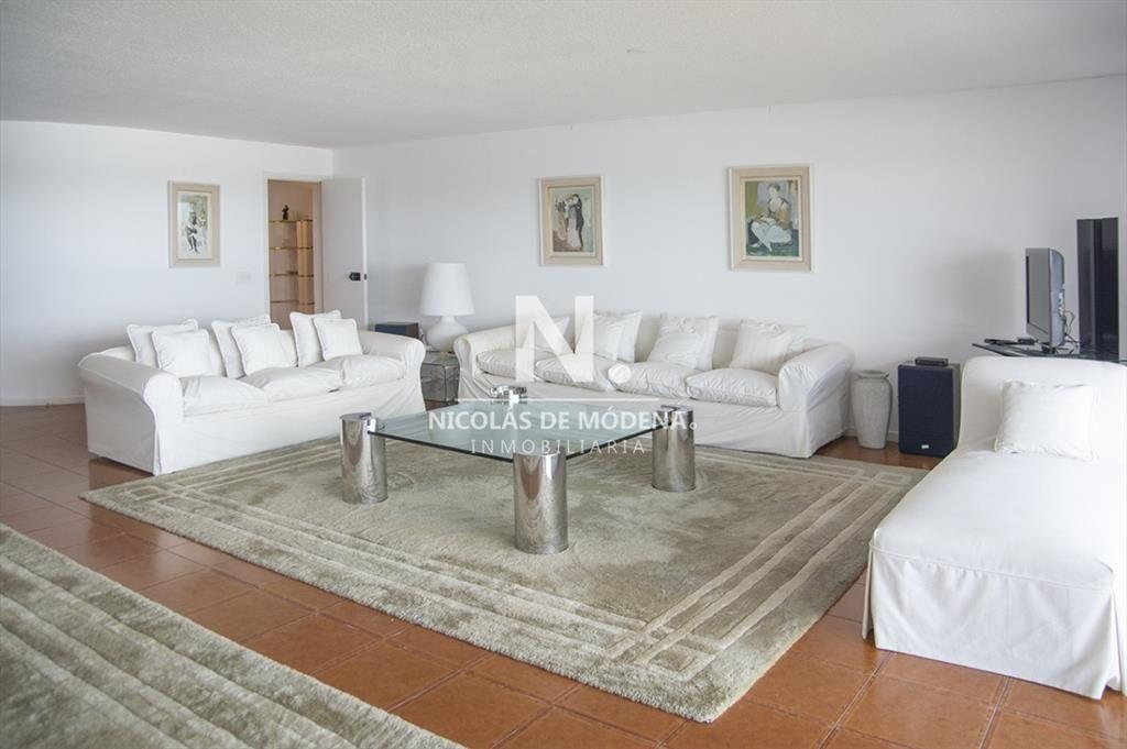 Apartamento en venta en zona privilegiada