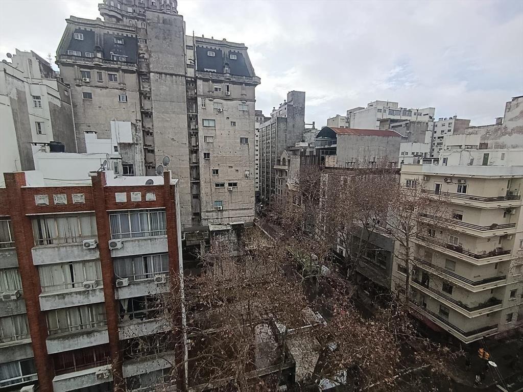 Oficina con garaje a la venta en el centro. Andes y 18 de j