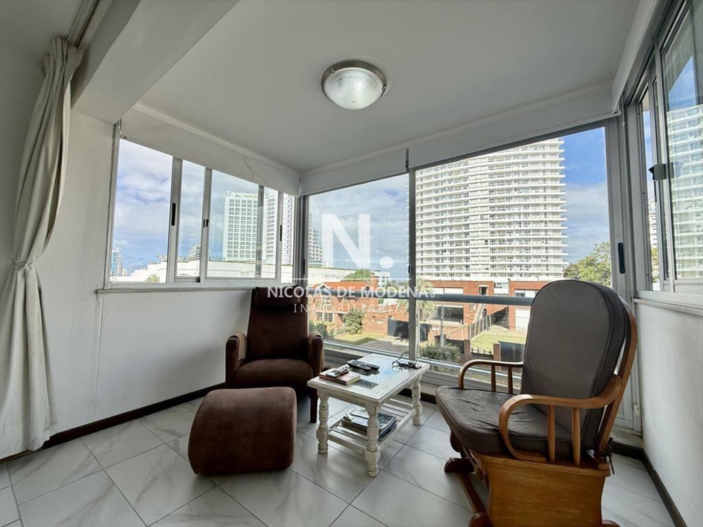 Apartamento en venta en Edificio Cap Bretón  Av.