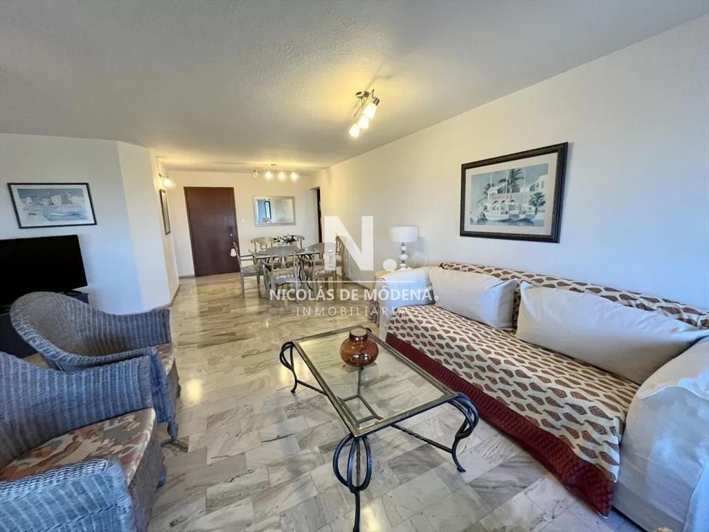 Apartamento en Venta de 3 dormitorios en Playa ,