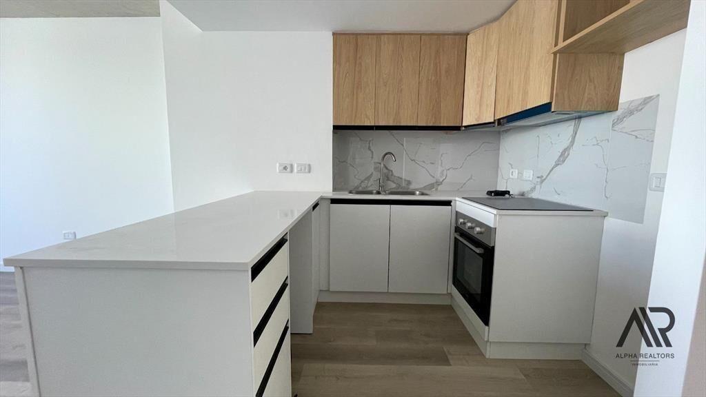 Apartamento en venta de 1 dormitorio c/ cochera en Punta...