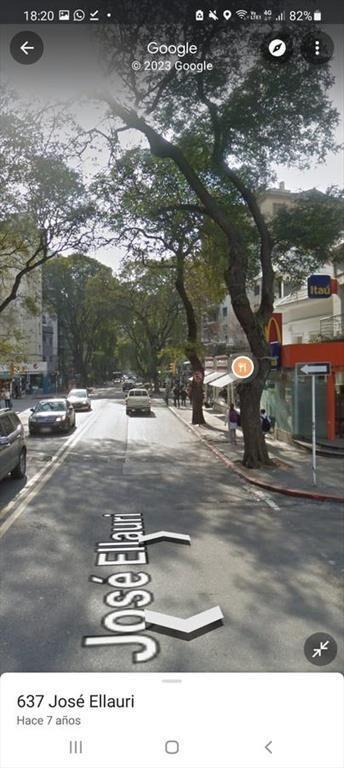 Proximo Punta Carretas Shopping, sobre avenida, edificio en