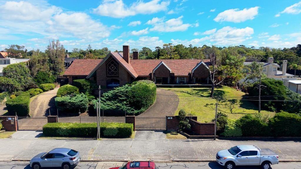 Venta de Gran casa sobre la Rambla Carrasco