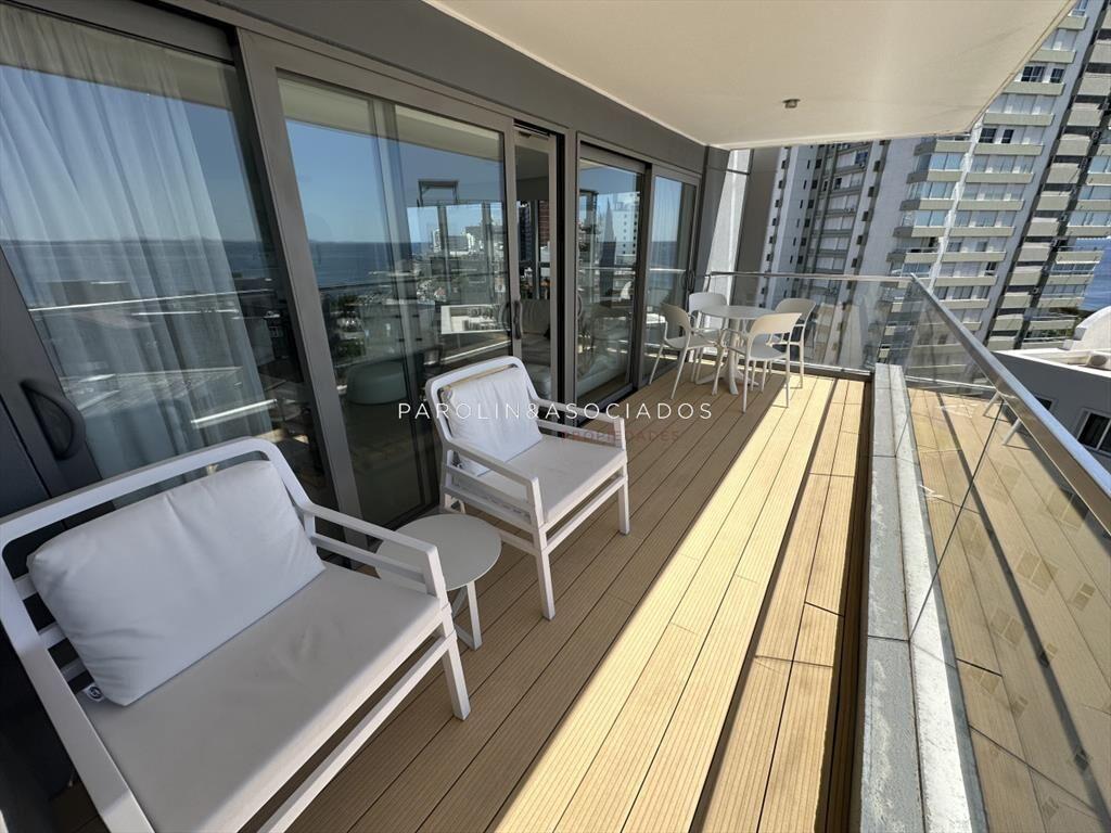 Excelente apartamento en venta en Punta del Este.
