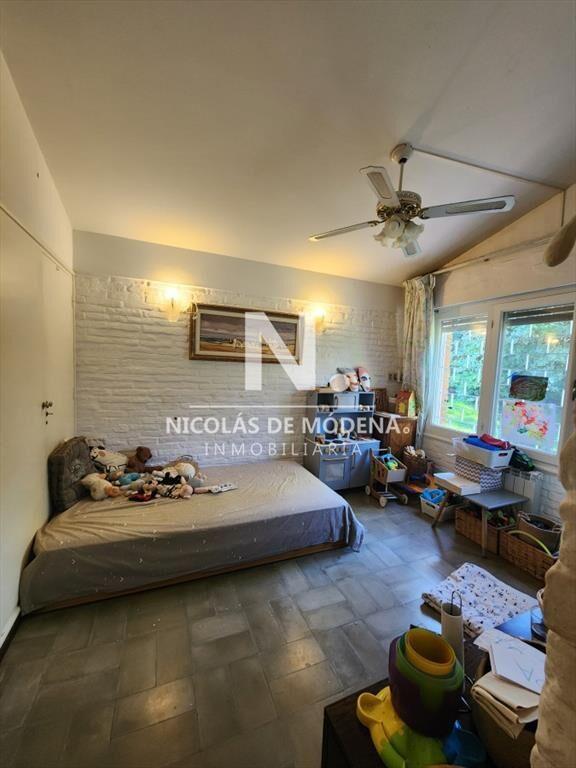 Casa de 3 domritorios y dependencia en venta en