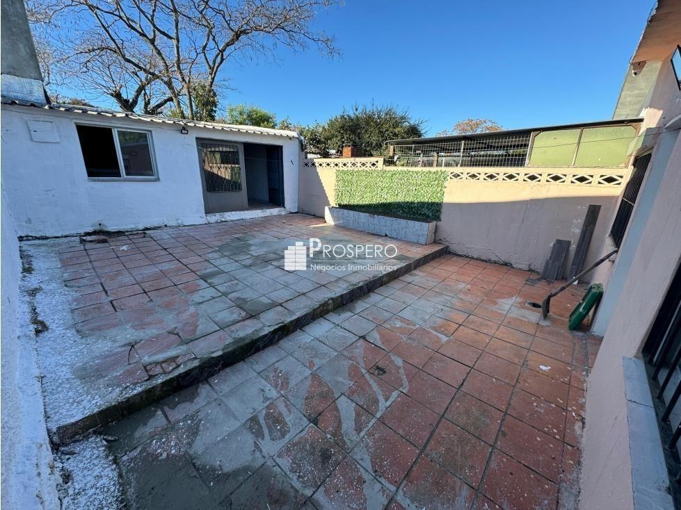 AL1918 venta casa 2dorm Sayago, patio c/renta