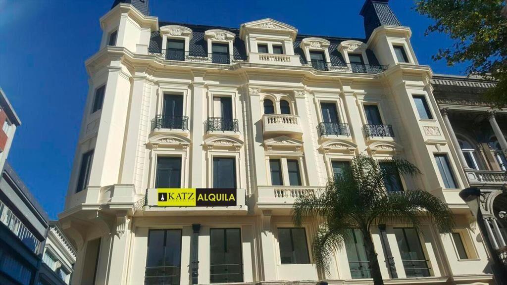 Plaza Matriz, gran loft, nuevo, luminoso, 62 m2 !!