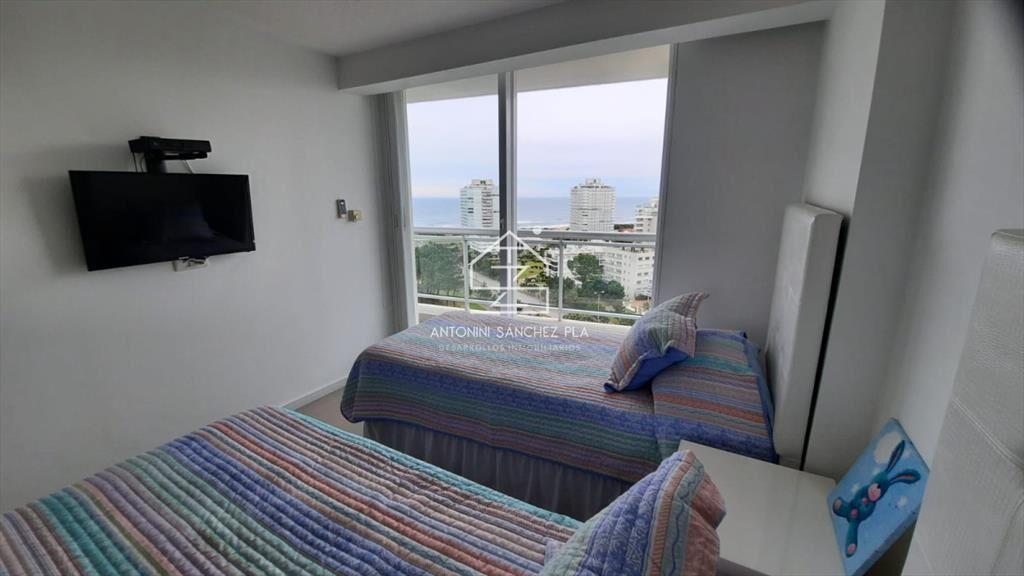 EXCELENTE APARTAMENTO EN ROOSEVELT
