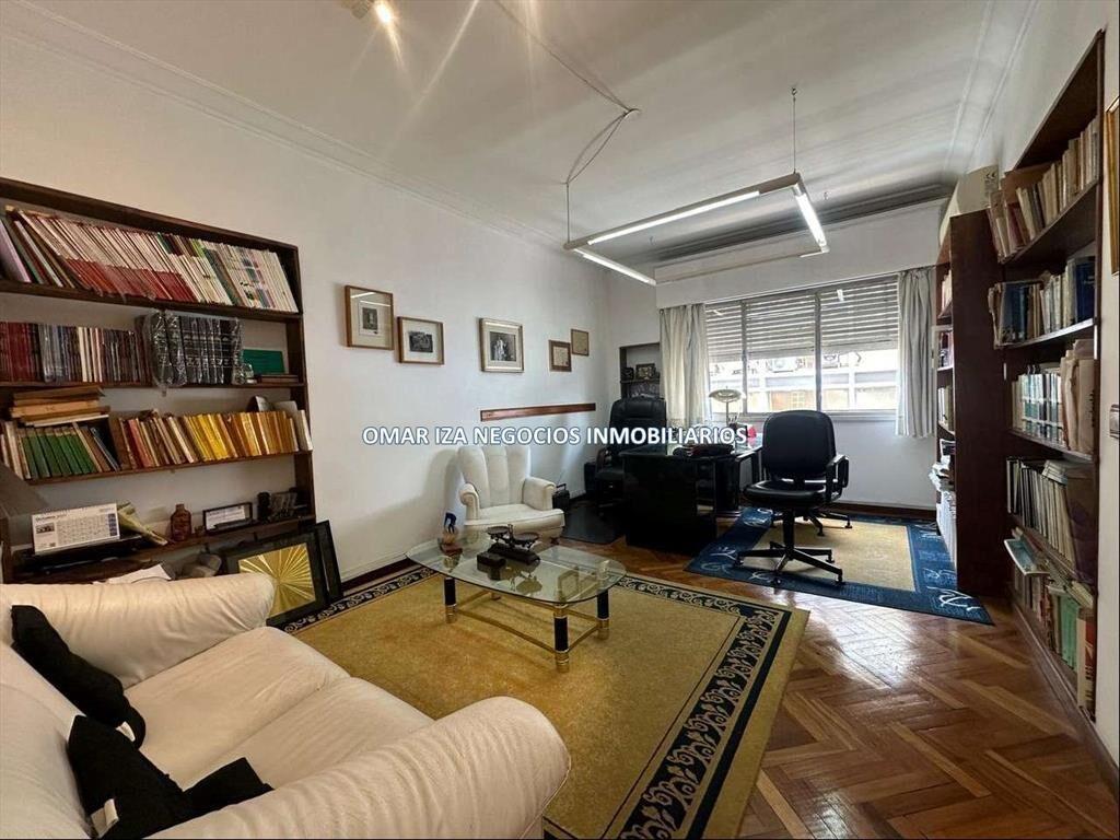 VENTA APARTAMENTO EN EL CENTRO. 4 DORMITRIOS, 1 ESCRITORIO,