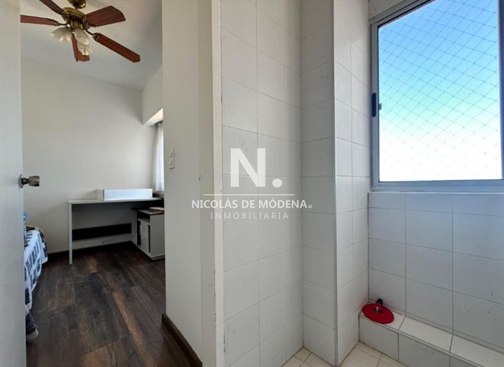 Se vende apartamento de 3 dormitorios en Punta