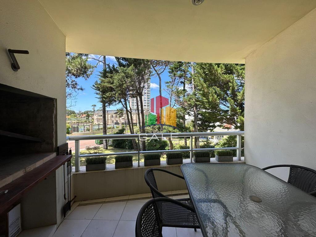 En alquiler apartamento de 2 dormitorios con Parrillero pro