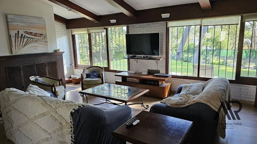 Casa 4 Dormitorios En Alquiler Temporal Punta Del Este