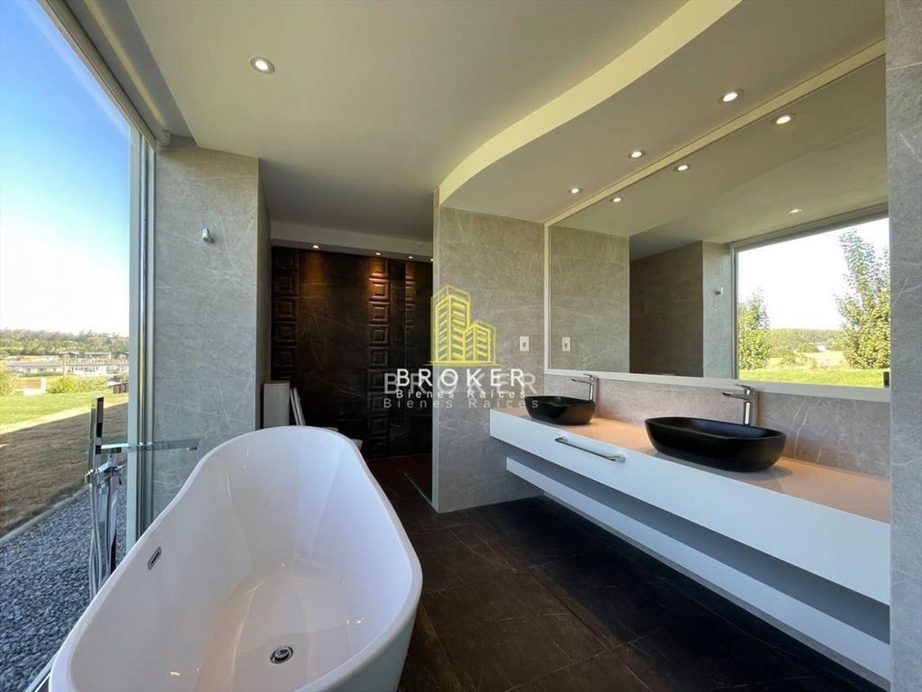 Venta De Casa En Pueblo Mio Manantiales!