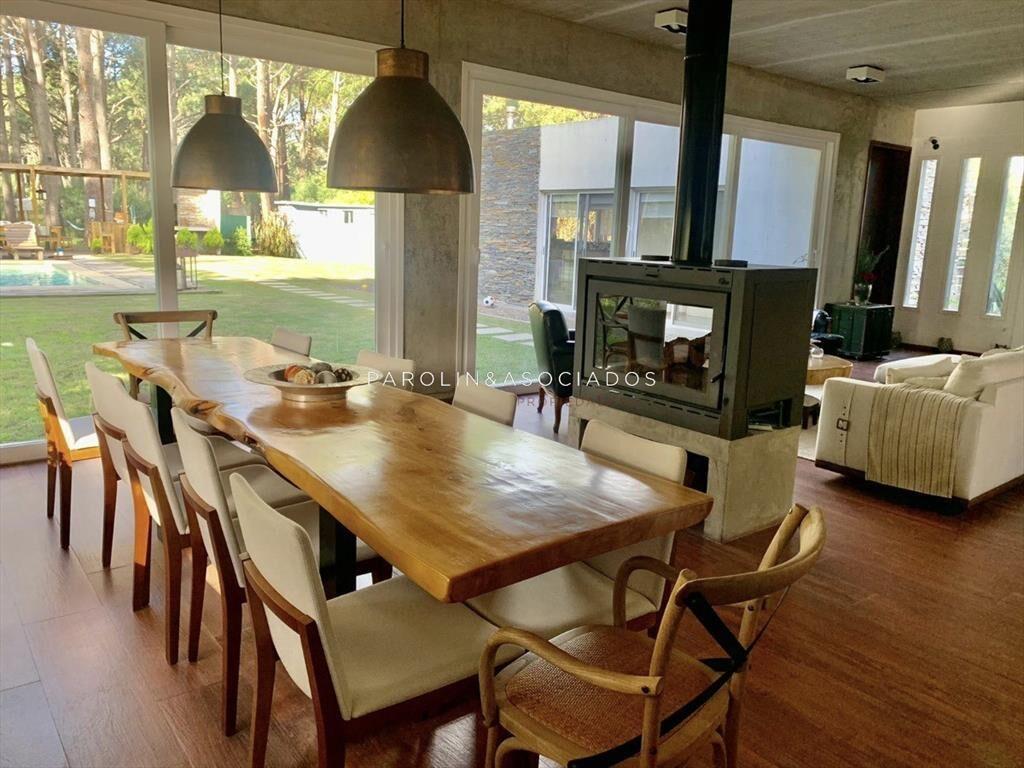 Casa en venta de 5 dormitorios y 5 baños en Montoya, Punta