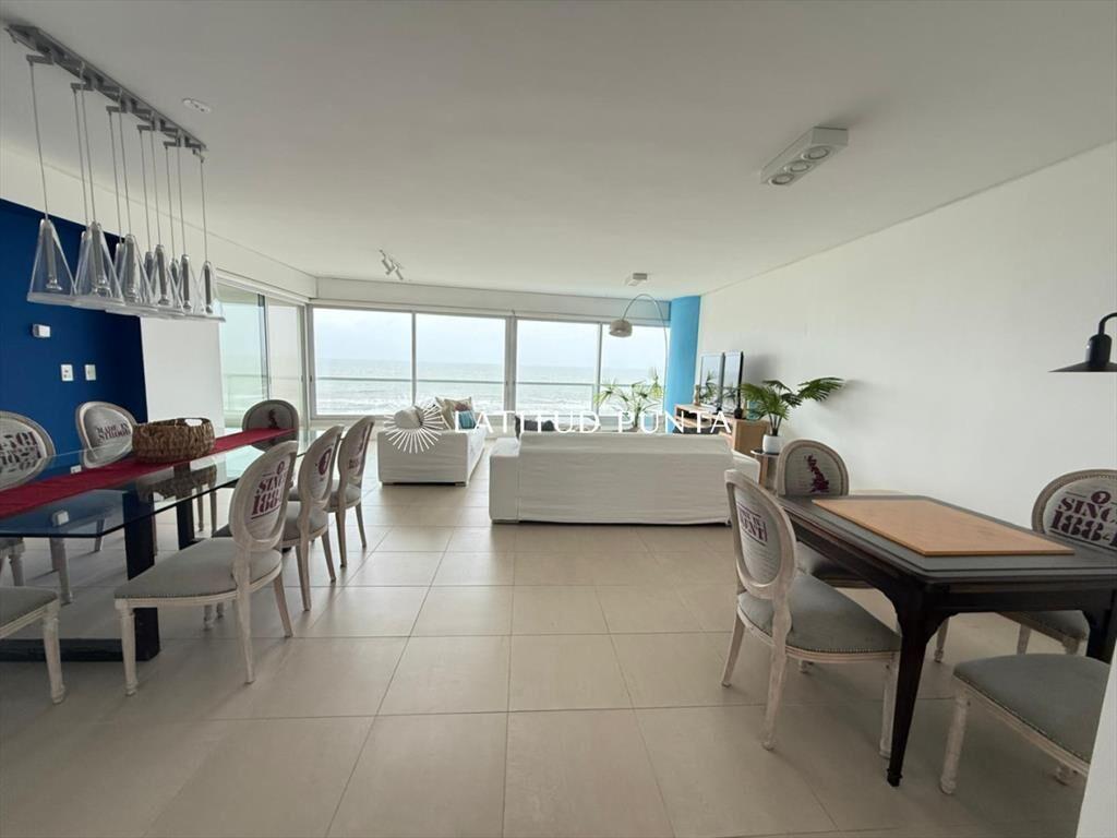 Apartamento esquinero en Le Parc, 3 suites más