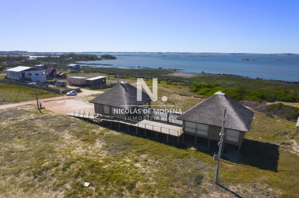 Vende casa con vista al mar de 3 dormitorios en