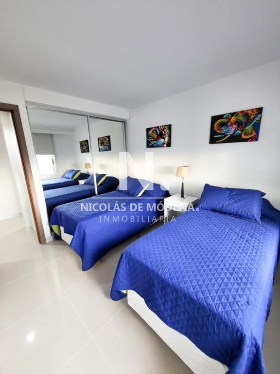 Apartamento en venta, 3 dormitorios en playa del