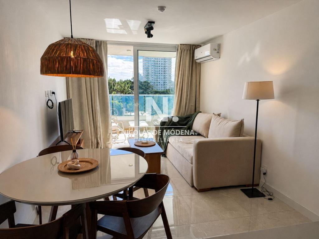 Alquila excelente apartamento de 1 dormitorio en Brava - Pu