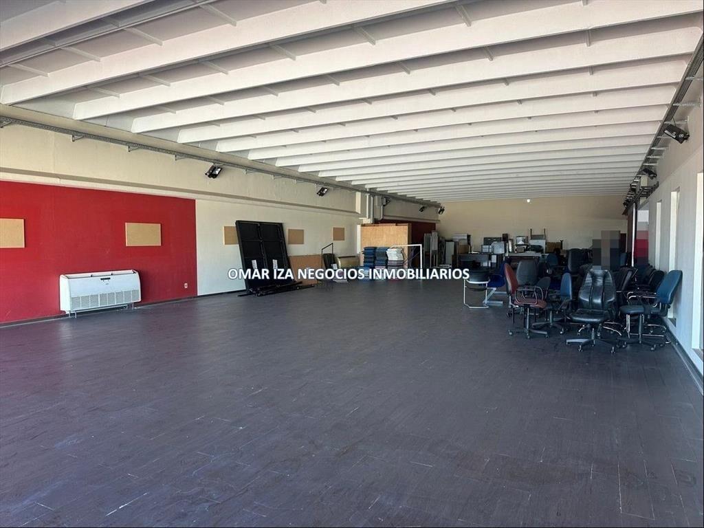 Alquiler local comercial showroom automotoras, gym, clinica