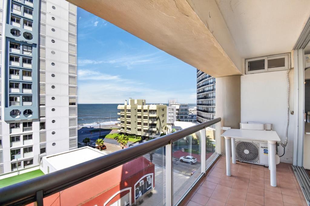 Apartamento en venta c/ cochera en Península