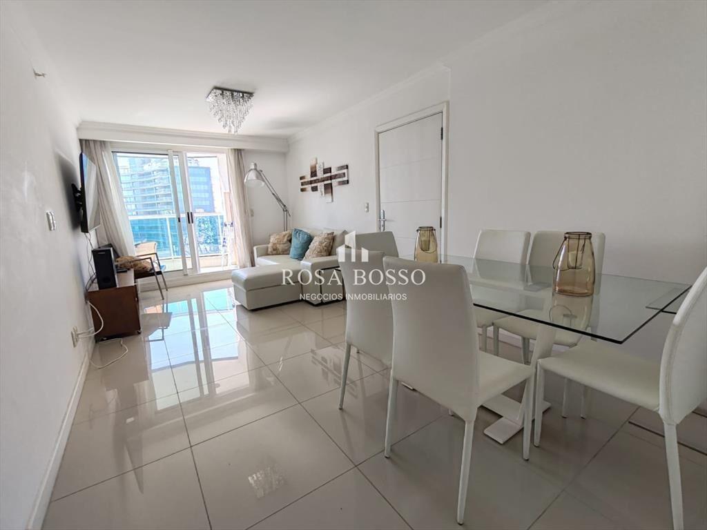 En venta apartamento 2 dormitorios en Playa Mansa
