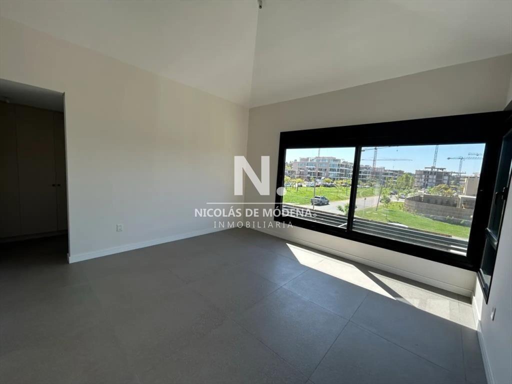 Casa en Venta a Estrenar de 3 Dormitorios y 3 en