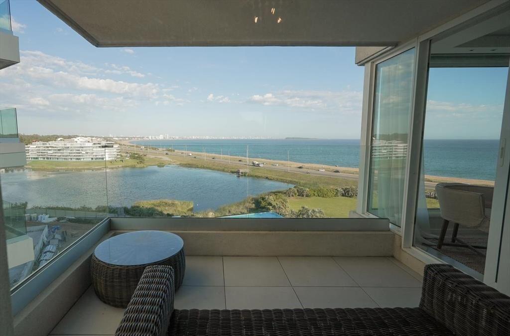 Vendo apartamento 3 dormitorios Punta del Este primera líne