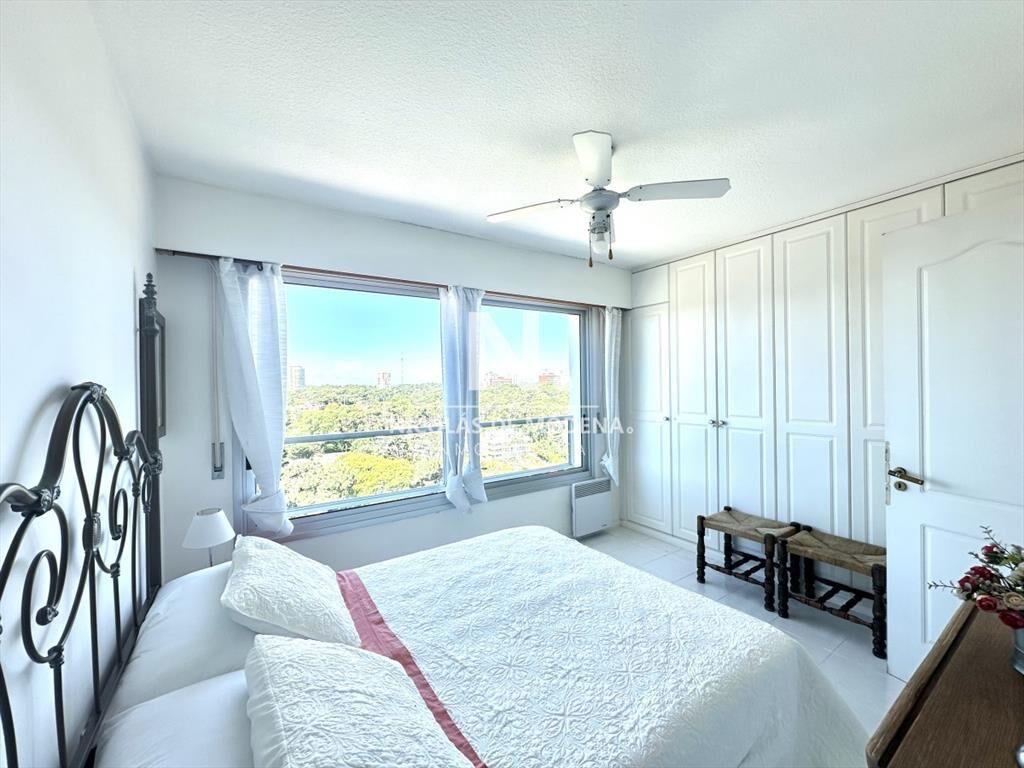 Venta apartamento 3 dormitorios. Playa mansa, del
